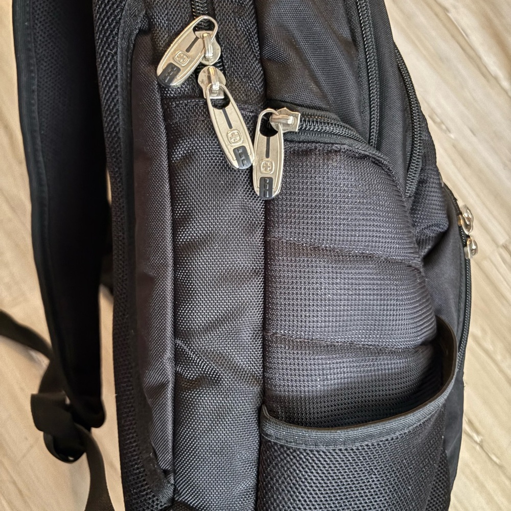 SwissGear Charcoal Backpack with Red Accents - Picture 6 of 8